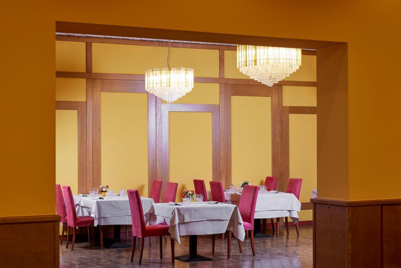 Hotel Royal Village リモーネ・スル・ガルダ エクステリア 写真
