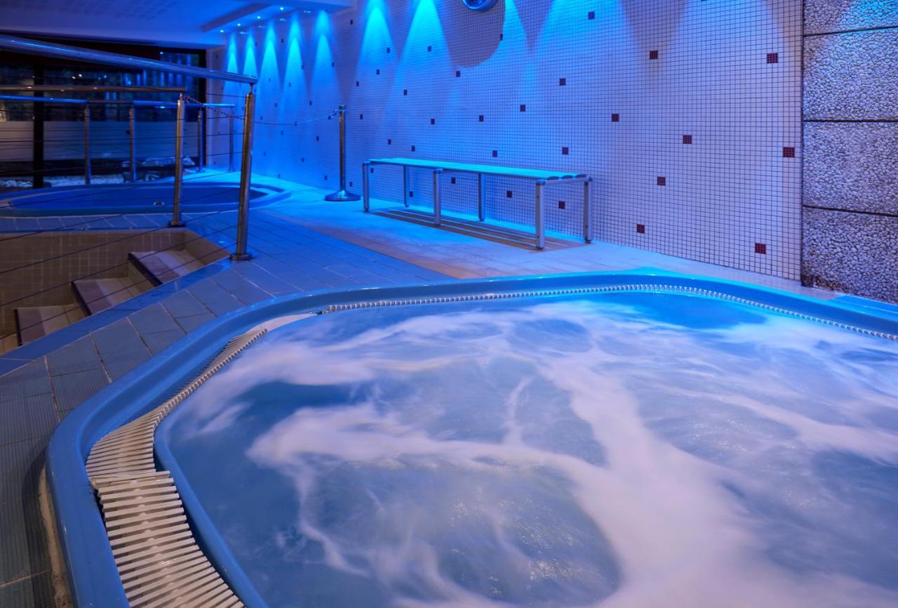 Hotel Royal Village リモーネ・スル・ガルダ エクステリア 写真