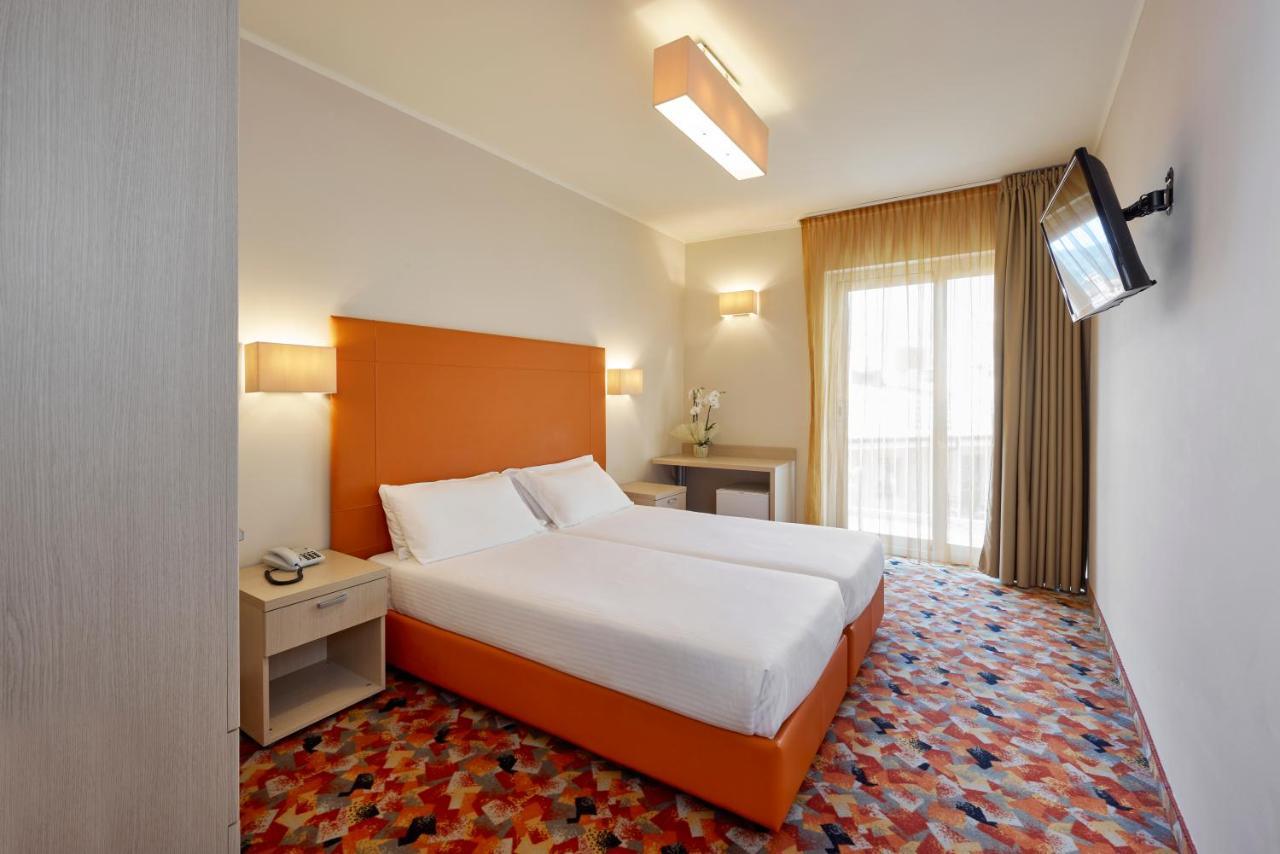 Hotel Royal Village リモーネ・スル・ガルダ 部屋 写真