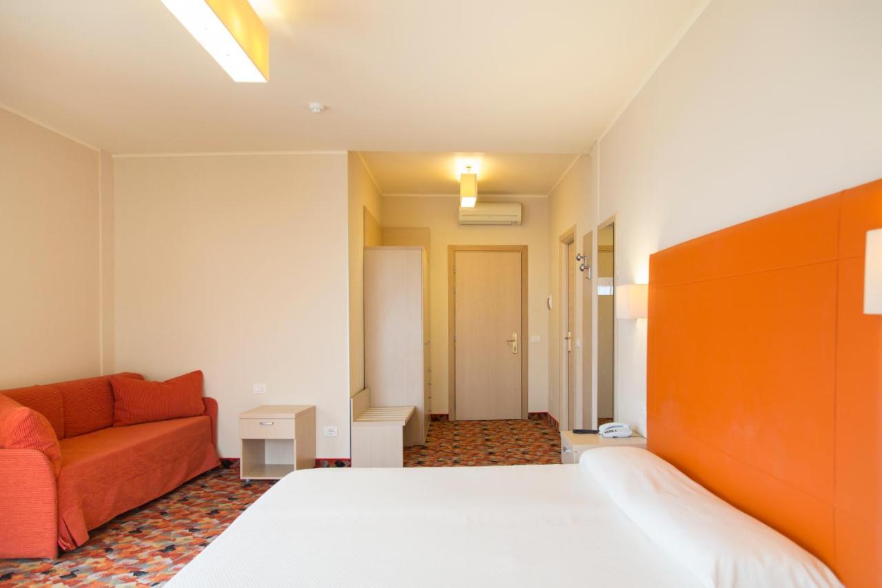 Hotel Royal Village リモーネ・スル・ガルダ 部屋 写真